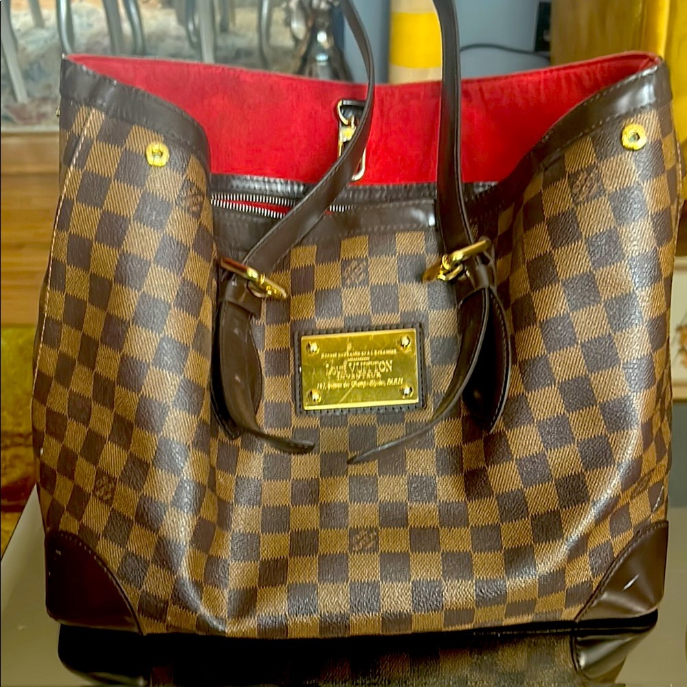Louis Vuitton Hempstead PM tote. Used in excellent condition.